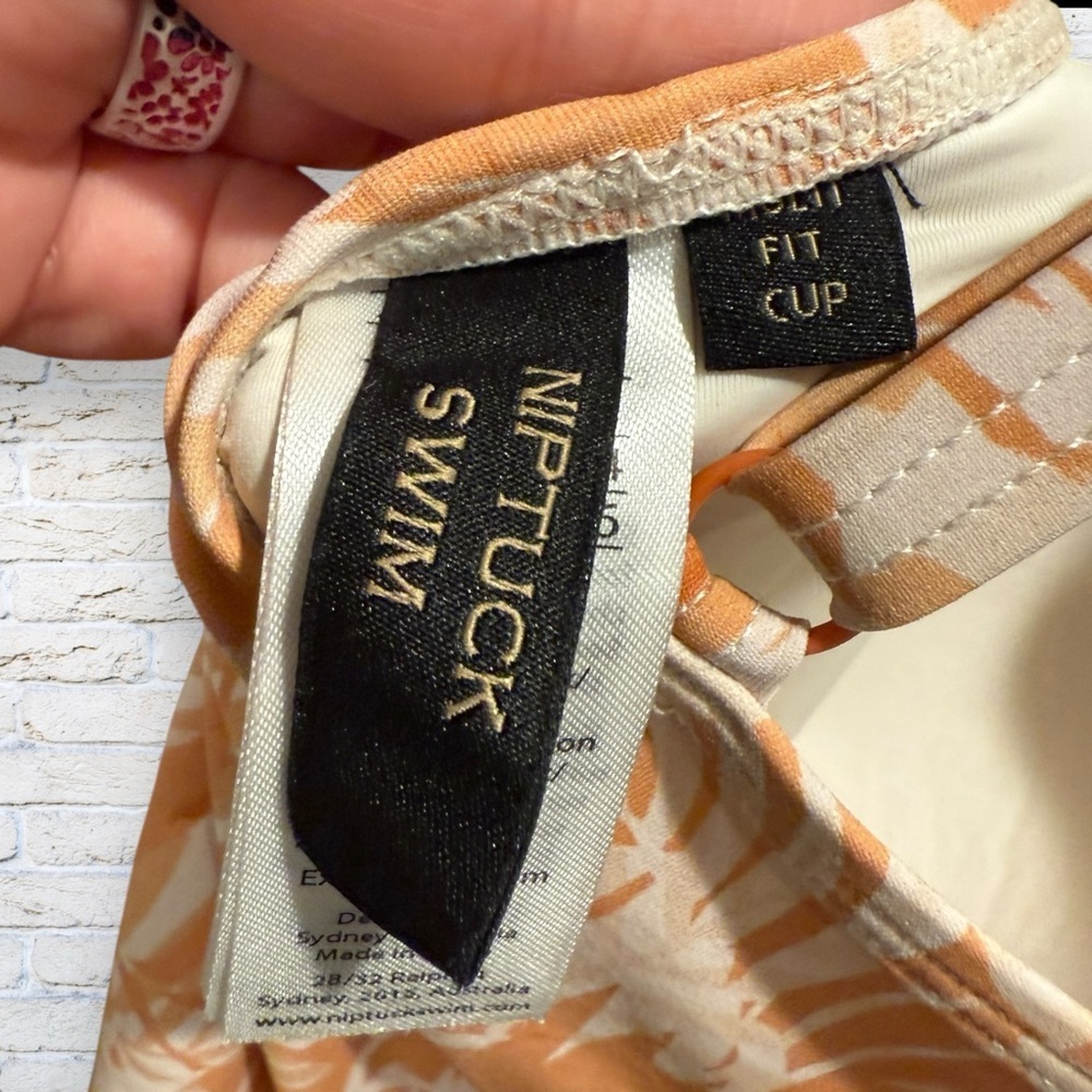 Nwt Nip Tuck Multi-Fit Cup Peach And White Swimsu… - image 4